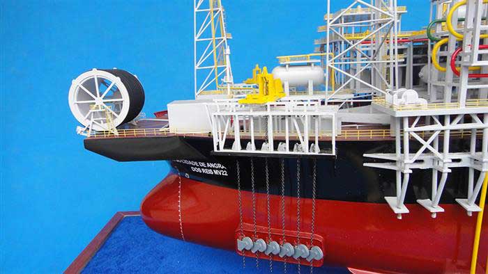 FPSO 海上浮式生产储油（气）船