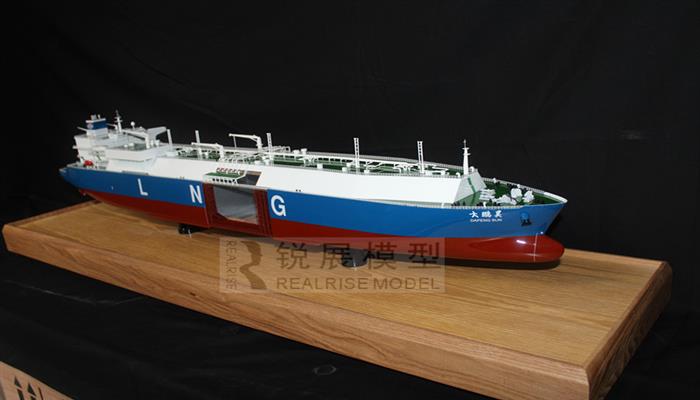 LNG船模