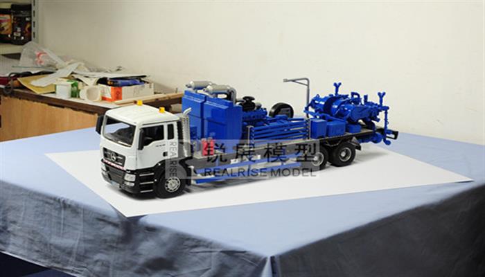 双机酸化泵车微缩模型 模型尺寸约80CM