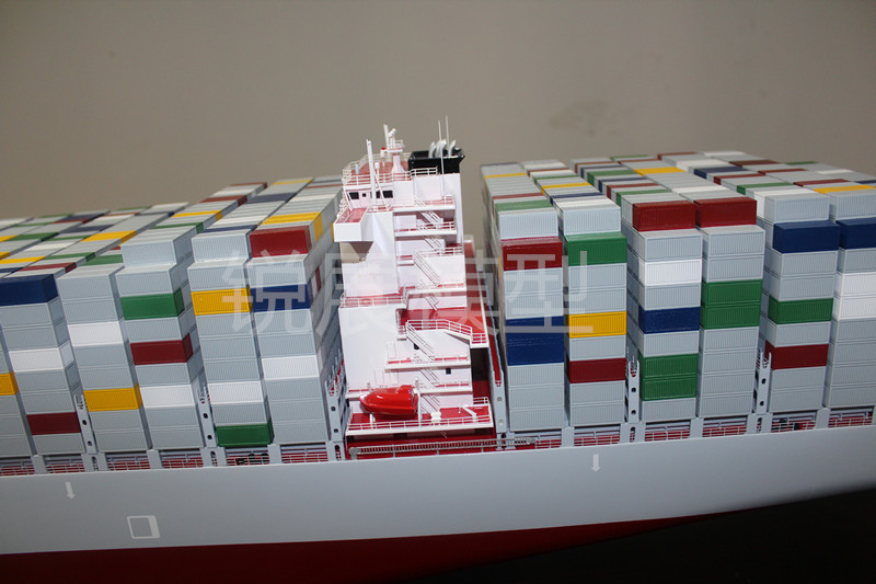 8800 TUE Container Ship Mockup