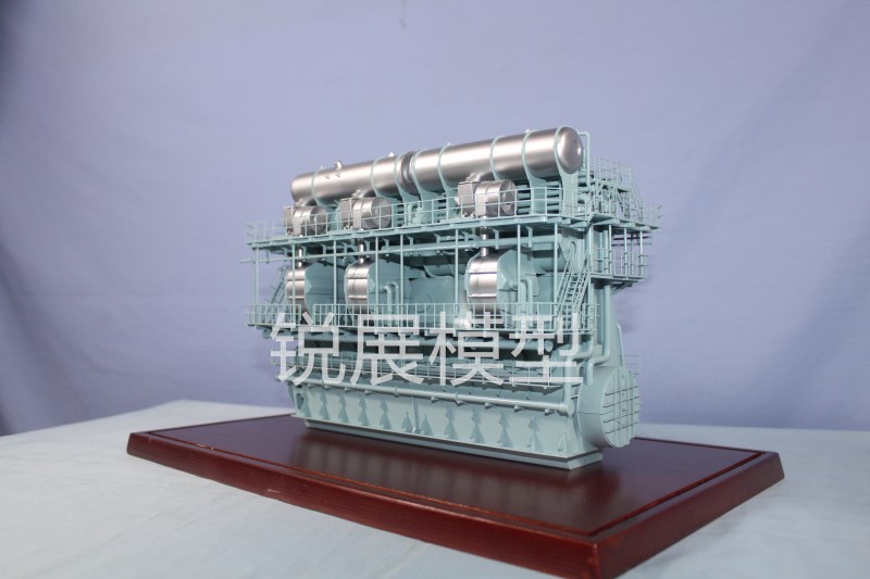 Small scale Ten cylinder diesel engine Model