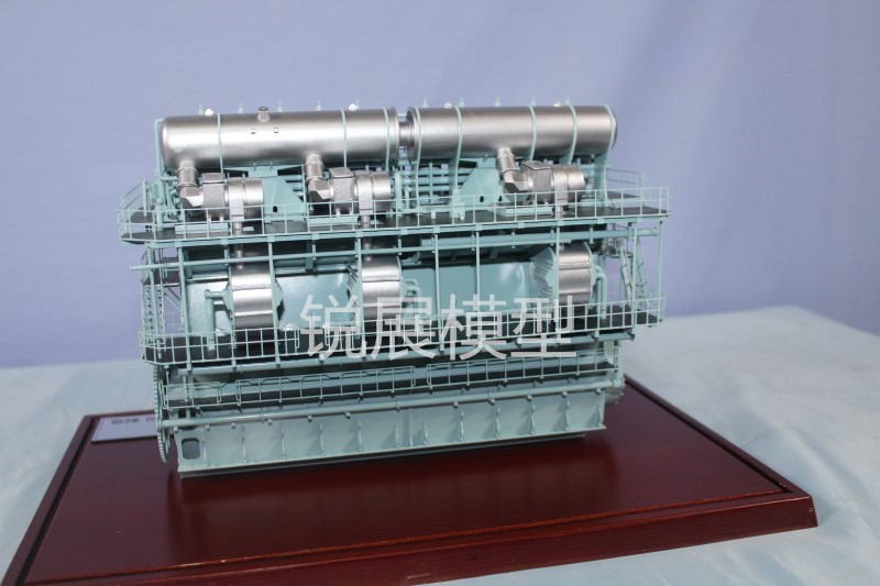 Small scale Ten cylinder diesel engine Model